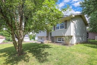 606 W Smith St, Spring Hill, KS 66083