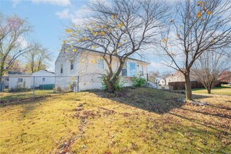 3824 Carondelet Blvd, Saint Louis, MO 63123