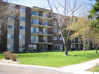 5300 Walnut Ave Unit 17E, Downers Grove, IL 60515