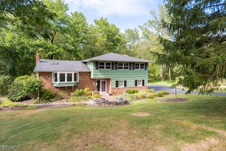 23 Dogwood Trail, Randolph, NJ 07869