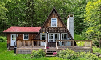 7271 Windham Hill Rd, West Townshend, VT 05359