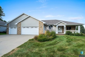 3100 W Auburn Hills Ct, Sioux Falls, SD 57108