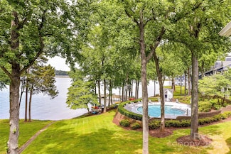 303 Northwest Dr, Davidson, NC 28036