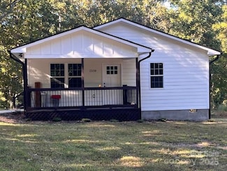 2538 Gemena Rd, Chapel Hill, NC 27516