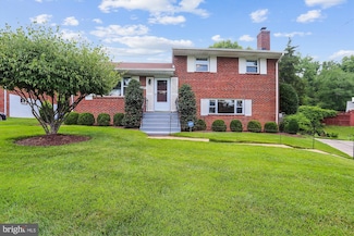 12120 Hunters Ln, Rockville, MD 20852