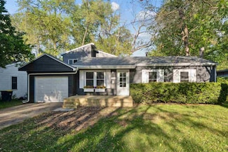 1914 Western Rd, Iowa City, IA 52240