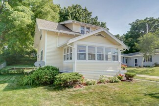 1124 E Academy St, Stoughton, WI 53589