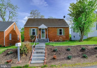 132 W 12th St, Front Royal, VA 22630