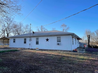 3623 62nd St, Meriden, KS 66512