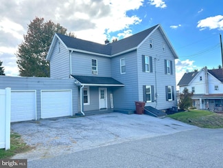 4131 Harrison St, Whitehall, PA 18052