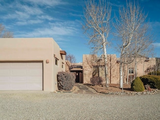 13 Codorniz Rd, El Prado, NM 87529