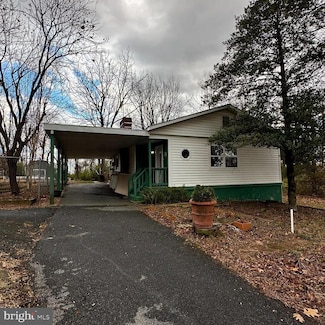 572 Bifrost Way, Linden, VA 22642