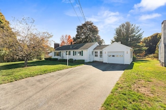 10 Bergeron Ln, Biddeford, ME 04005
