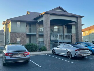 9 Bermuda Ln Unit 4, Reeds Spring, MO 65737