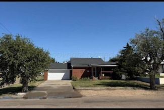 100 Bunavista St, Borger, TX 79007