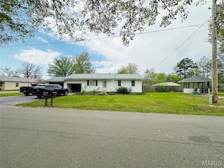 809 S Pollock St, Campbell, MO 63933
