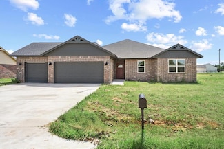 934 Storm Dr, Guthrie, OK 73044