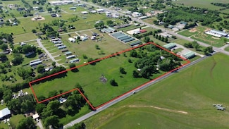 17 S Cemetery Rd, Tuttle, OK 73089