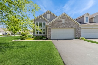 101 Boathouse Rd, Pingree Grove, IL 60140