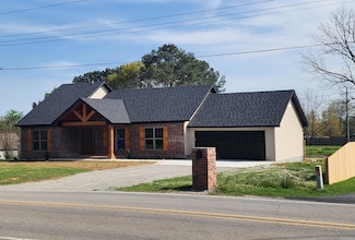 1013 W Booth Rd, Searcy, AR 72143