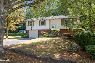 30 Spa Dr, Saratoga Springs, NY 12866