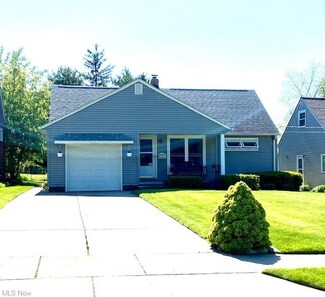 2184 Green Ridge Dr, Wickliffe, OH 44092