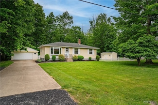 6099 Dover Rd, Lake View, NY 14085