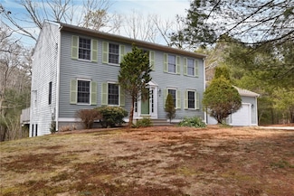 9 Beverly Ann Dr, Hope Valley, RI 02832