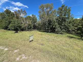 107 Mustang Springs Cir, Sunset, TX 76270