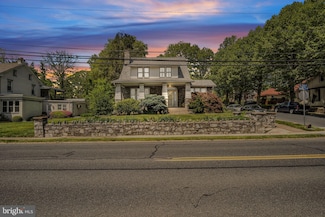 2700 Market St, Camp Hill, PA 17011