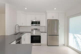 1425 Atlantic Shores Blvd Unit 101, Hallandale Beach, FL 33009