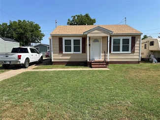 925 E Katy Dr, Altus, OK 73521