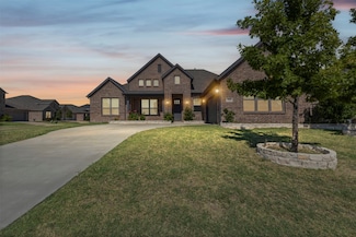 701 Lemmon Ln, Forney, TX 75126