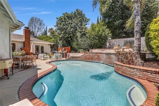 21701 Costanso St, Woodland Hills, CA 91364