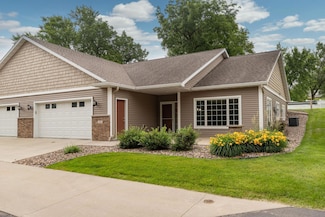 122 River Oaks Cir NE, Stewartville, MN 55976