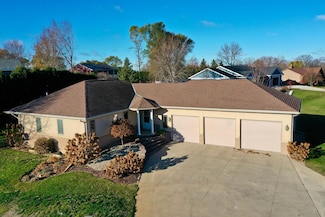 16118 Golfview Rd NE, New London, MN 56273