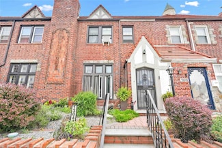 130-43 224th St, Jamaica, NY 11413