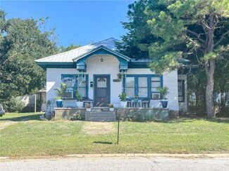 1240 E 10th St, Shawnee, OK 74801