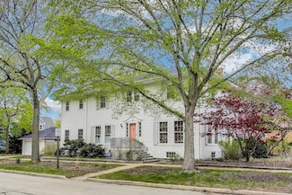 1105 Leonard Place, Evanston, IL 60201