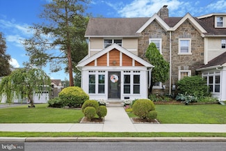 127 Crestview Rd, Upper Darby, PA 19082