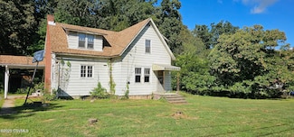 9 S Stuck St, Mc Clure, PA 17841