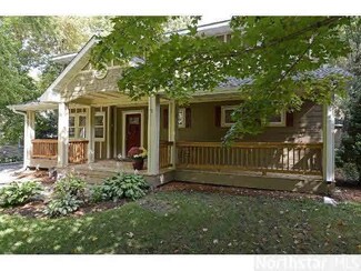 3485 3485 Hamilton Ave, Deephaven, MN 55391