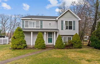 31 Chestnut St, Cumberland, RI 02864