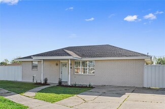 2405 Paul Dr, Meraux, LA 70075