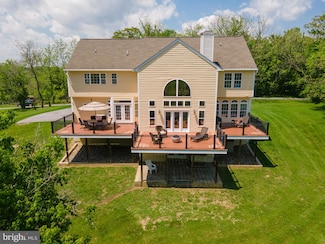 96 Harmony Ln, Harpers Ferry, WV 25425