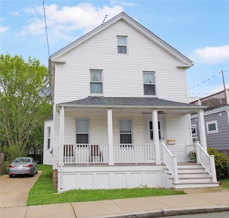 4 Atlantic St, Newport, RI 02840