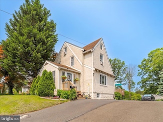 1086 Edge Hill Rd, Abington, PA 19001