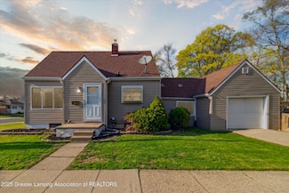 916 Poxson Ave, Lansing, MI 48910