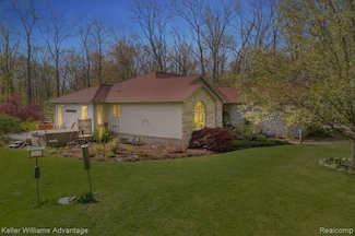 3370 Breezewood Ct, Ortonville, MI 48462