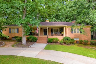 155 Devereux Dr, Athens, GA 30606